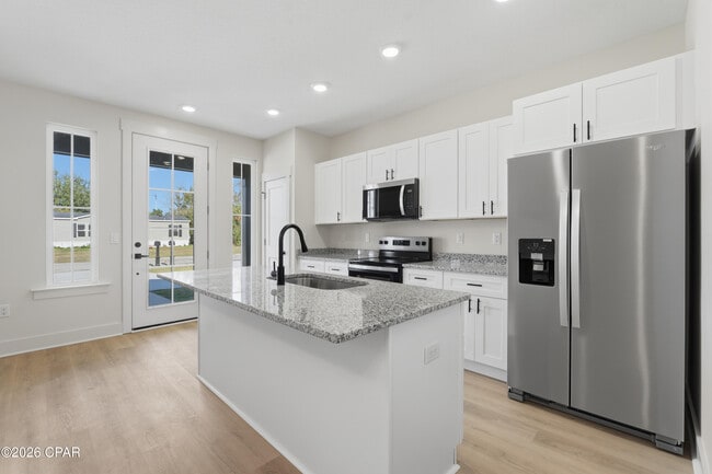 Building Photo - 2316 E 19th Pl