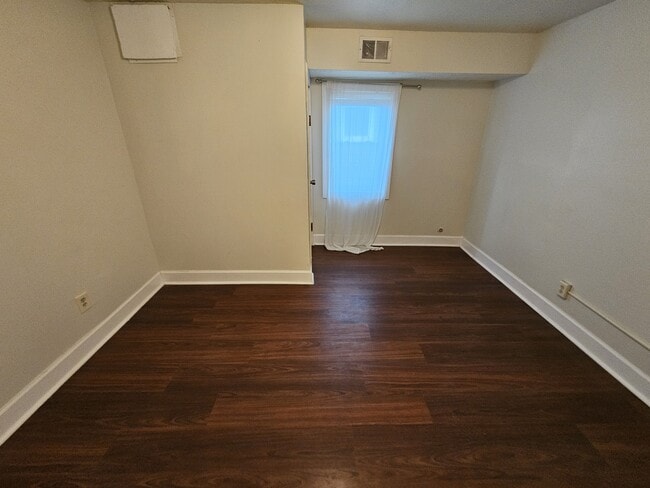 Building Photo - 2481 Professor St