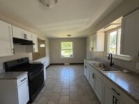 Building Photo - 5556 Andover Blvd