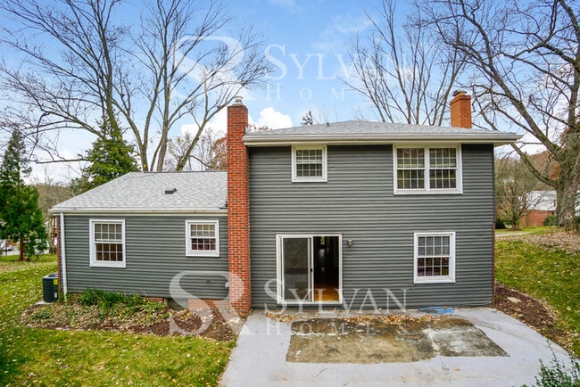 Building Photo - Discover what it feels like to LOVE where you LIVE!