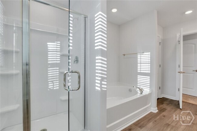 Building Photo - 10 Ashmont St