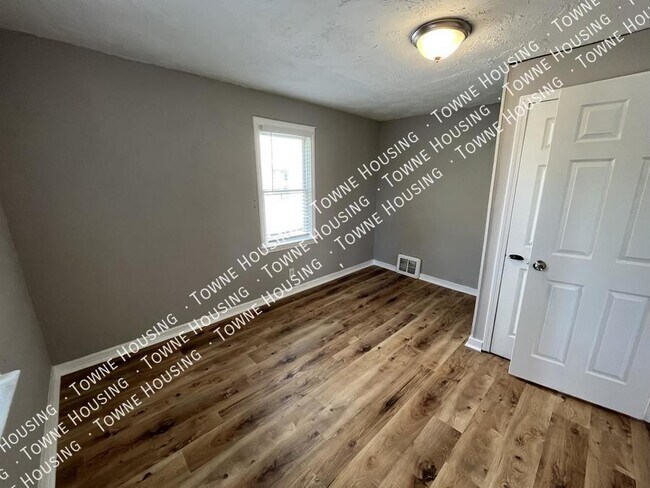 Building Photo - 80 Charlotte St