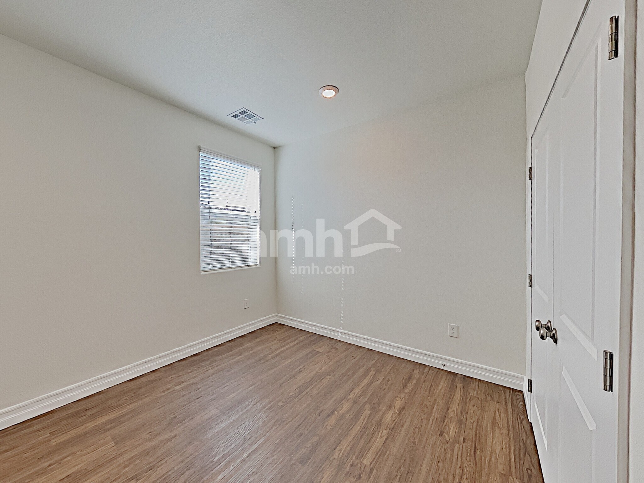 Building Photo - 4702 Tree Swing St