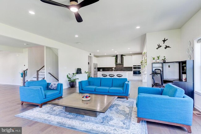 Building Photo - 41355 Tarragon Leaf Dr