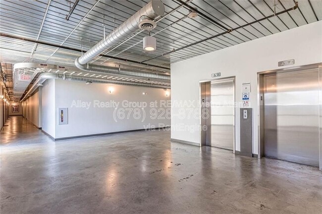 Building Photo - 620 Glen Iris Dr NE