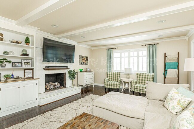 Building Photo - 9133 Robin Ridge Dr