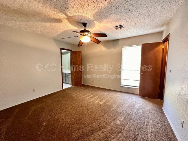 Building Photo - 8712 Rayburn Ave