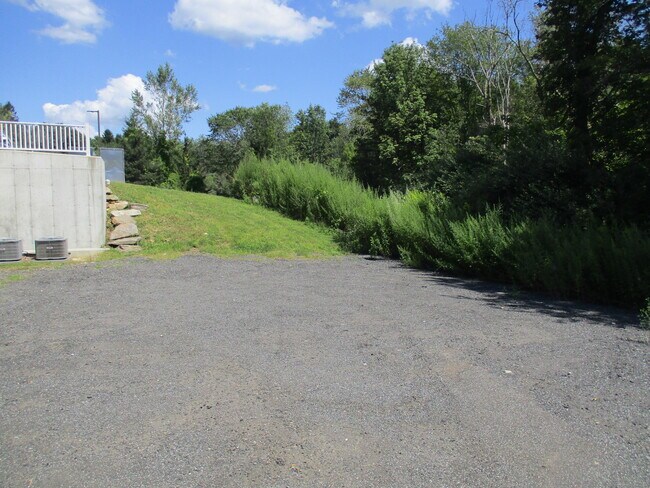 Building Photo - 1484 CT-171