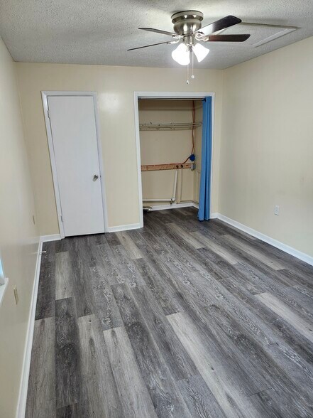 Bedroom - 5230 Beach Dr