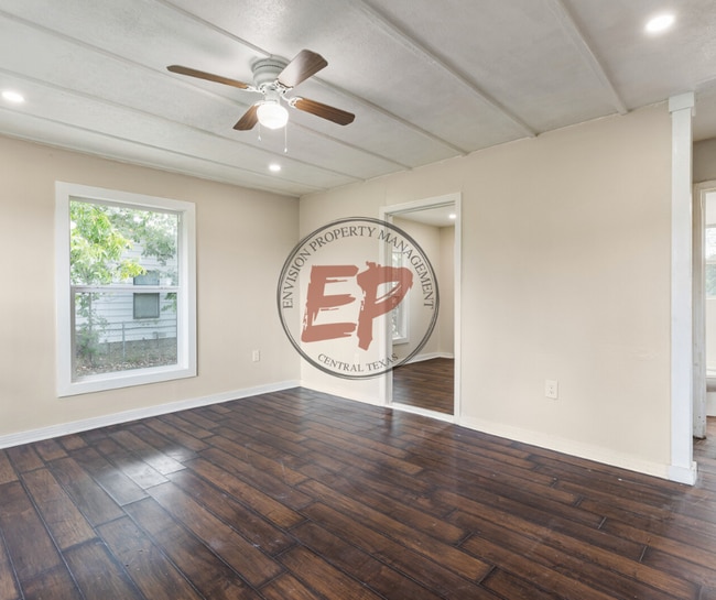 Building Photo - 4717 Meyers Ln