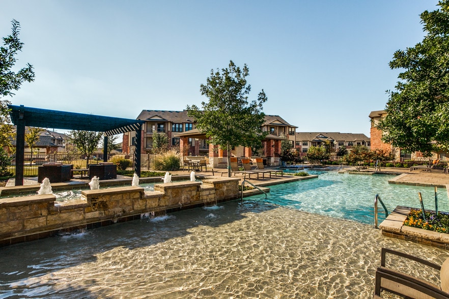 Platinum Castle Hills 5200 Windhaven Pky Lewisville TX 75056