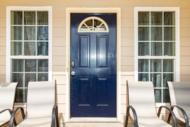 Building Photo - 4235 King Arthur Pl