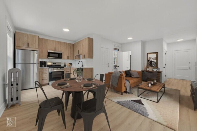 Building Photo - 2147 W Lunt Ave