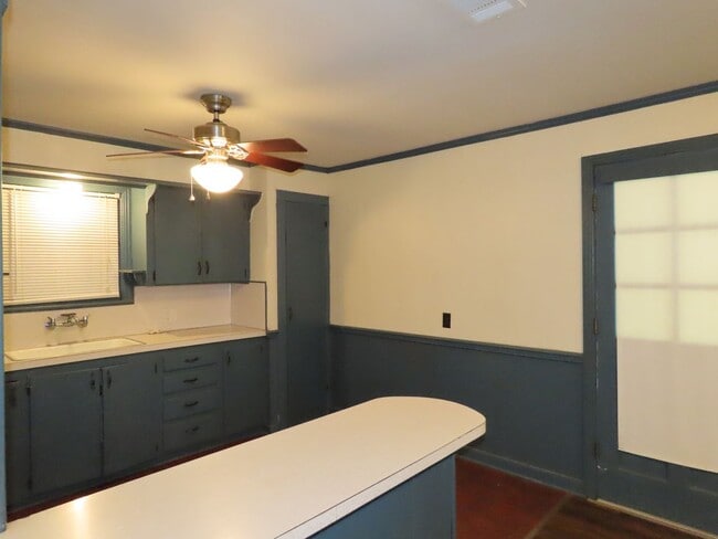 Building Photo - Charming 1 Bedroom, 1 Bath House w/Worksho...