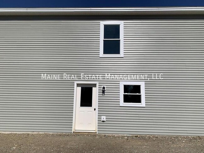 Building Photo - 599 Pine Tree Rd