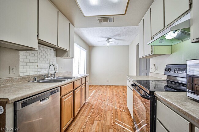 Building Photo - 4340 Gannet Cir