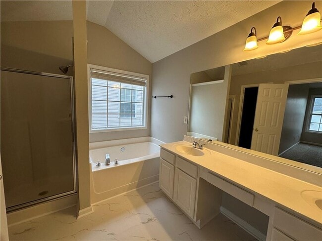 Building Photo - 590 Clairidge Ln SW