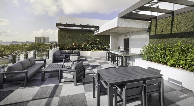 Building Photo - 11200 Biscayne Blvd