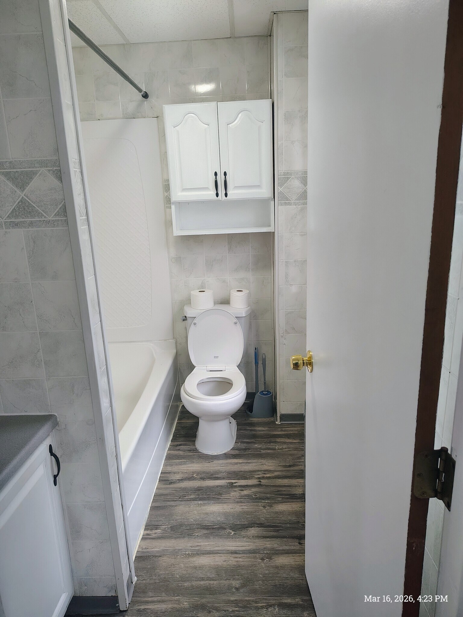 Building Photo - 463 Linden St