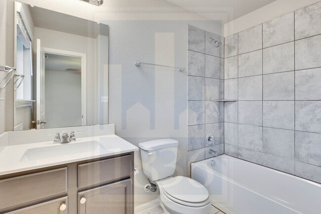 Building Photo - 17901 Malnati Dr