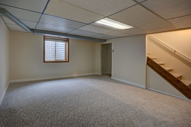 Building Photo - Prime North Spokane Location Near Providence Hospital