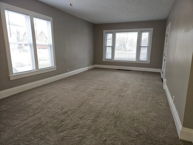 Building Photo - 1527 Niles Ave