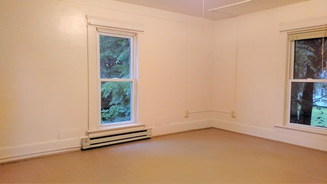 Building Photo - 44 S Shafer St