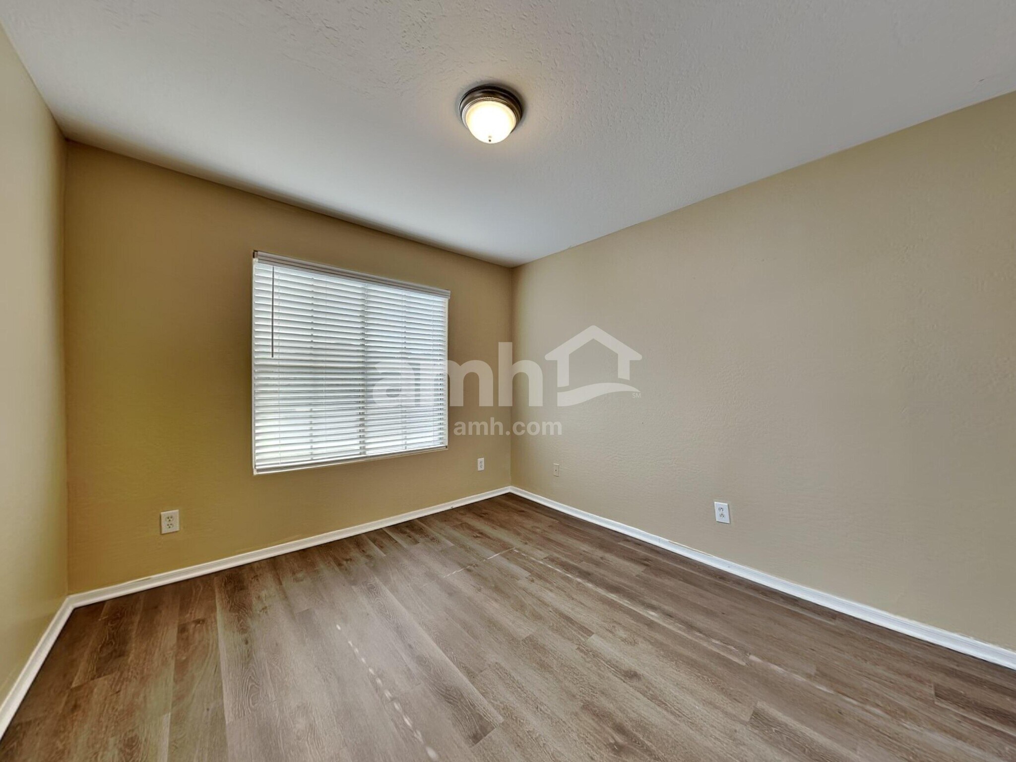 Building Photo - 10006 W Miami St