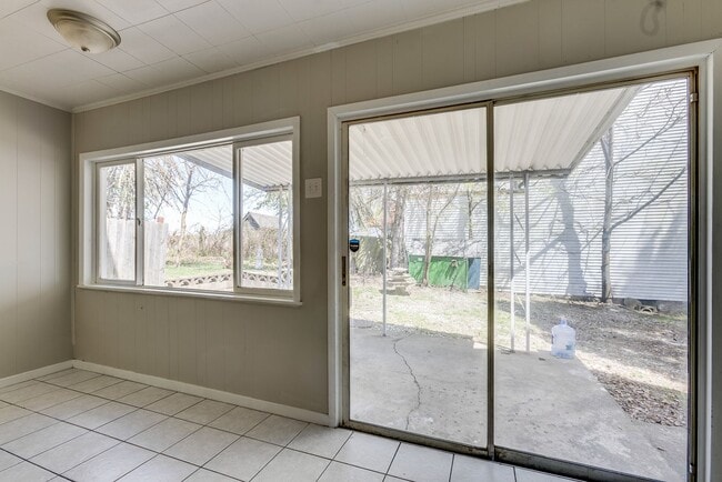 Building Photo - 1783 Arlington Ave