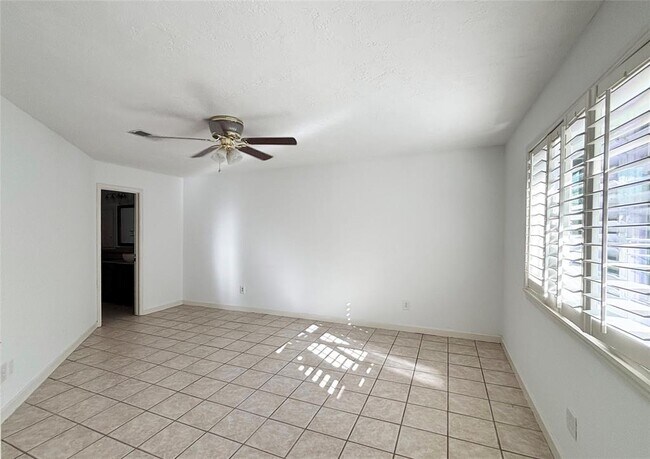 Building Photo - 16810 Red Gully Dr