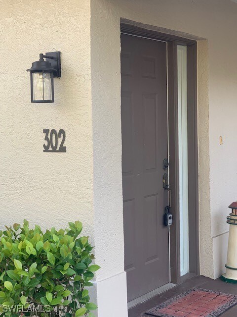 Building Photo - 300 Diamond Cir