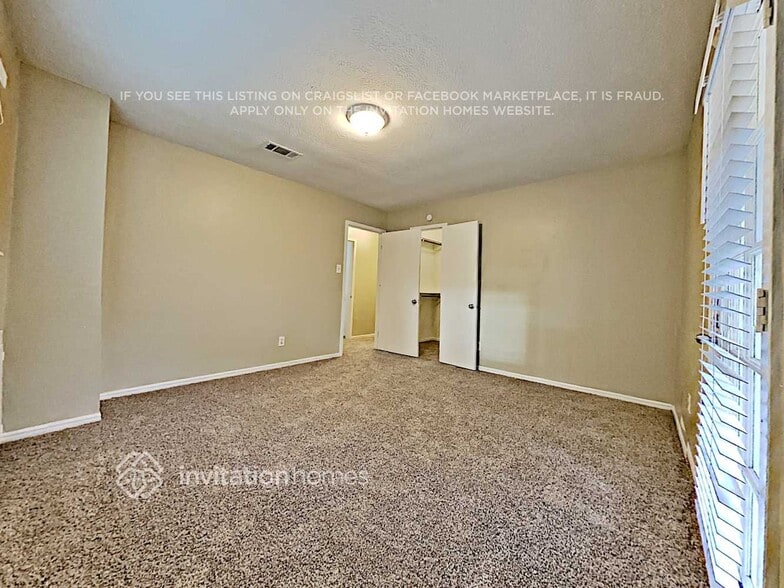 Building Photo - 3802 Highfalls Dr