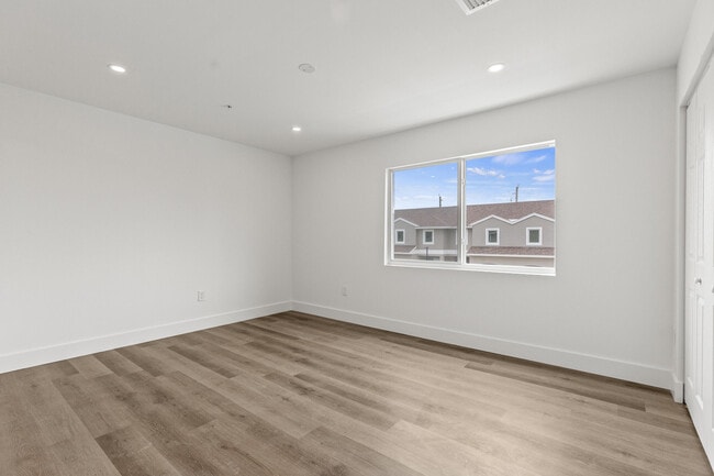 Building Photo - 4498 SW Port St Lucie Blvd