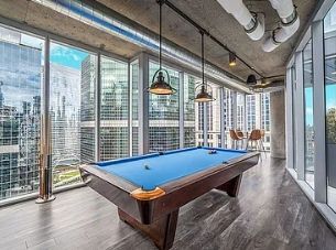 Building Photo - 215 W Lake St