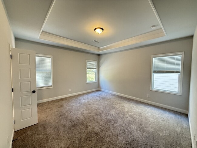 Building Photo - 1923 Westfall Lndg