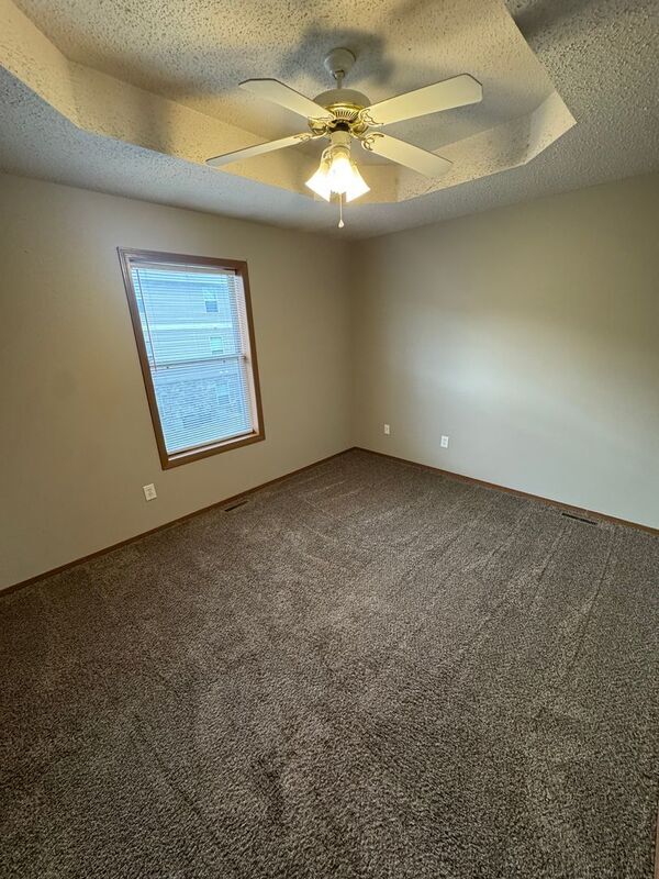 Building Photo - 4115 S Glenn Ave