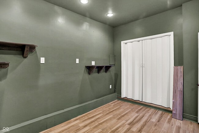 Building Photo - 301 W Pierce St