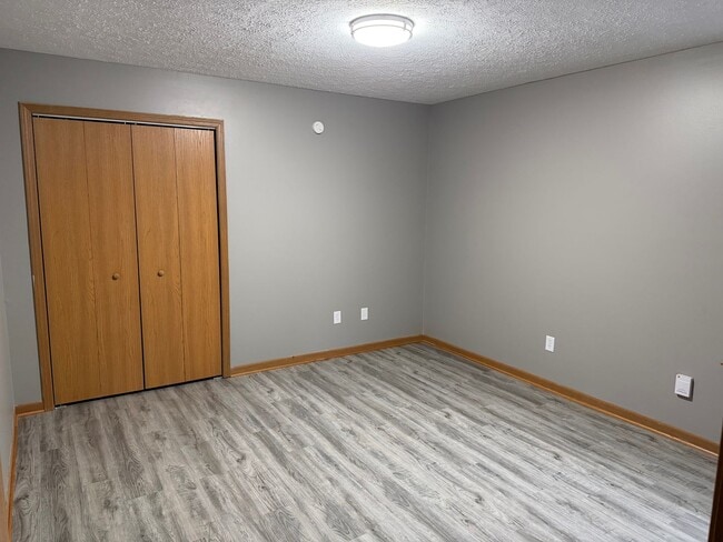 Building Photo - 2 bedroom, 2 full Bath, 2 car attached garage, West Lafayette duplex.