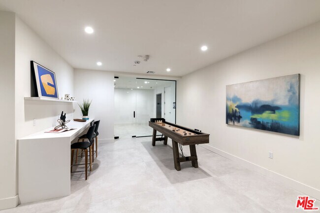 Building Photo - 3657 Regal Pl