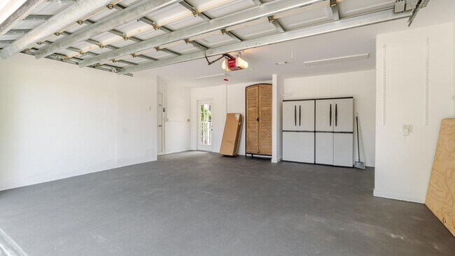 Building Photo - 3069 NW 27th Terrace