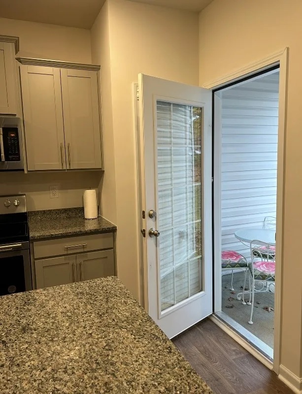 Building Photo - Room in Townhome on Murray Br Dr