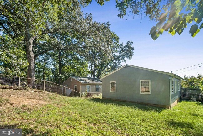 Building Photo - 26 Bayou Ave