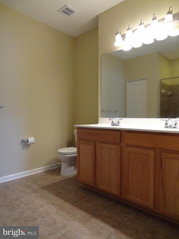 Building Photo - 7557 Stoney Run Dr