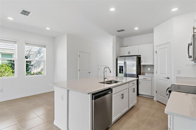 Building Photo - 15125 Cuzcorro Ct