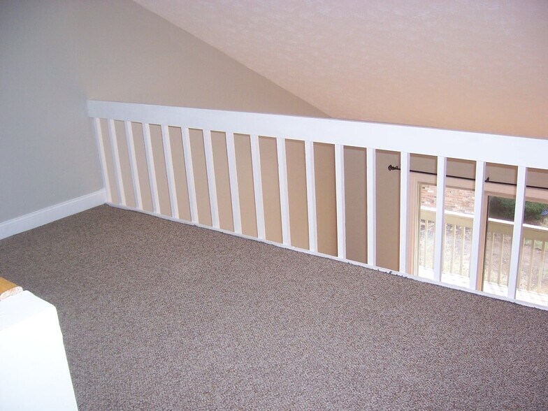 Building Photo - 25 Amato Dr