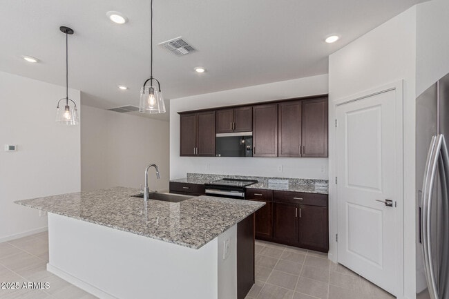 Building Photo - 7428 E Cozy Cottage Ln