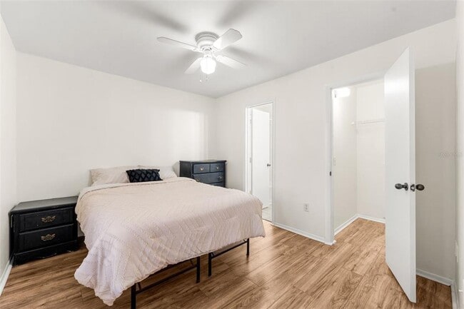 Building Photo - 4000 SW 23rd St