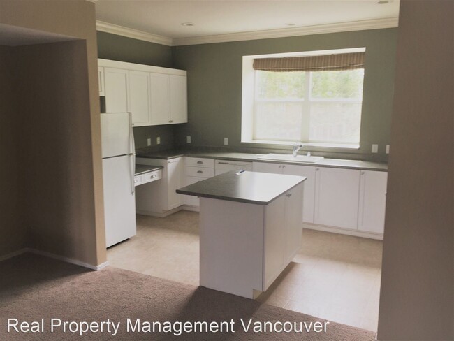 Building Photo - 802 SE Fairwinds Loop