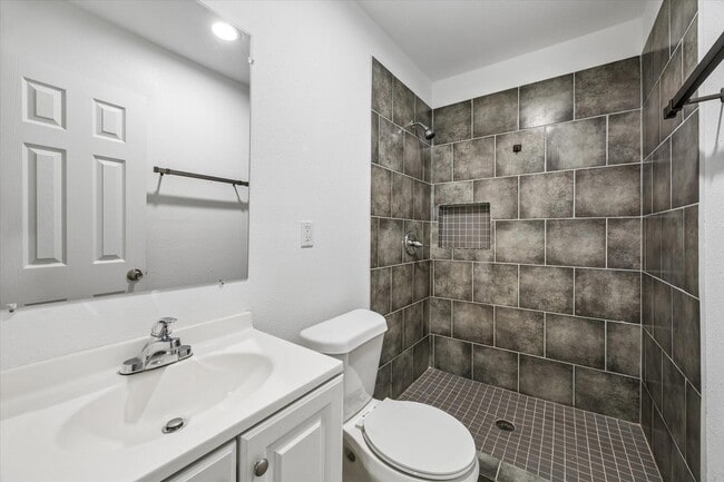 Building Photo - 609 Avenue M