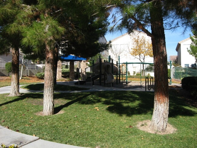 Building Photo - Fabulous Single Story in Peccole Ranch Gated Community!